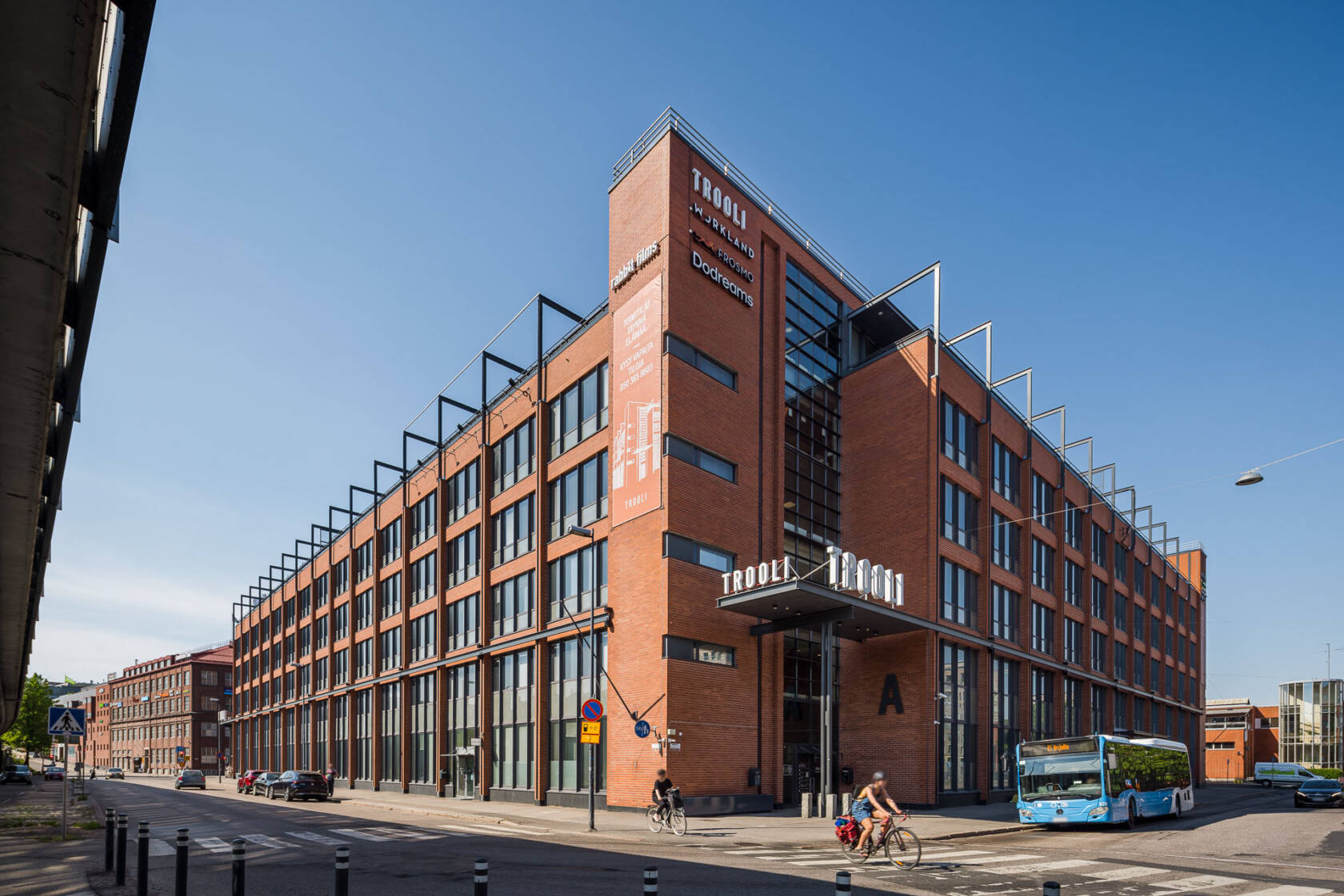 Kalasataman Troolin julkisivu.