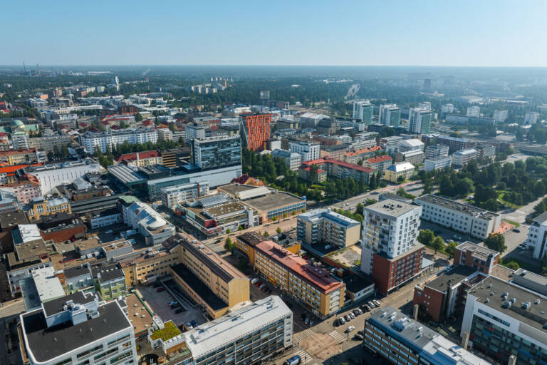 Oulun Isokatu 32:n ilmakuva.